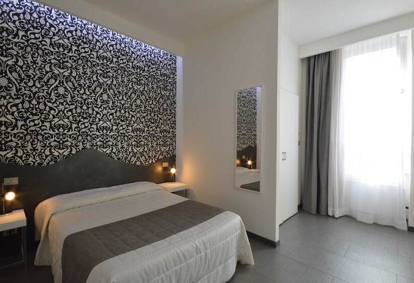 استودیوی سوپریور, Residence Star