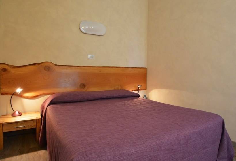 استودیوی لوکس, Residence Star