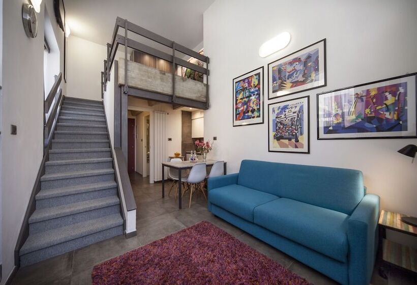 استودیوی لوکس, Residence Star