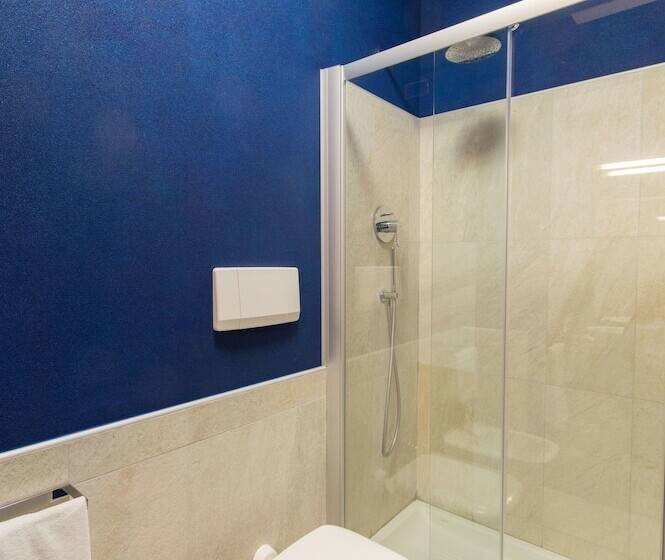 استودیوی استاندارد, Residence Star