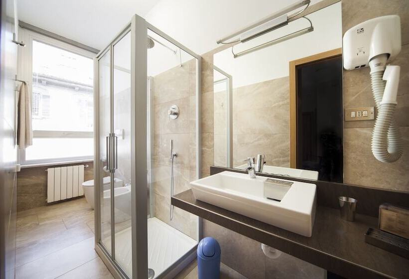 استودیوی استاندارد, Residence Star