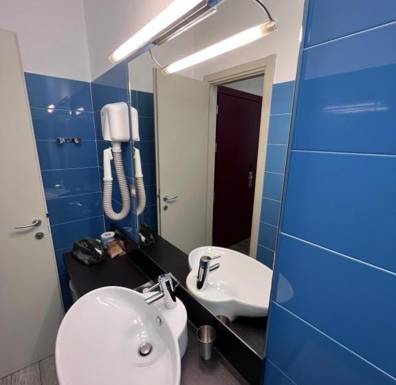 استودیوی سوپریور, Residence Star