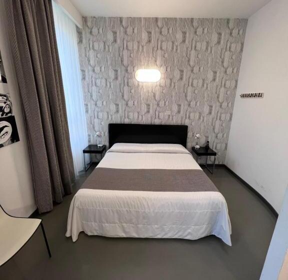 استودیوی لوکس, Residence Star