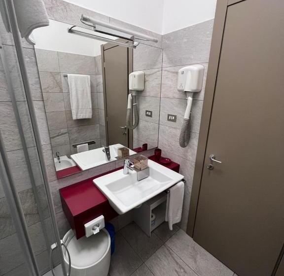 استودیوی استاندارد, Residence Star