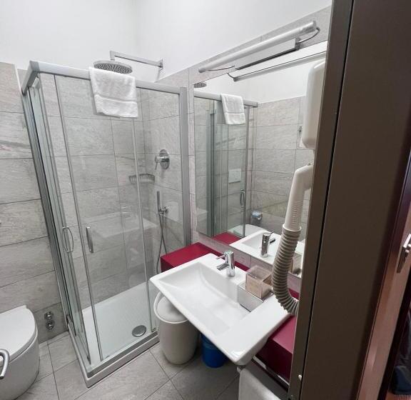 استودیوی استاندارد, Residence Star