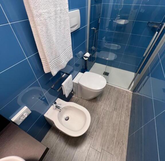 استودیوی سوپریور, Residence Star