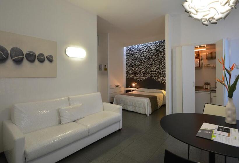 استودیوی سوپریور, Residence Star