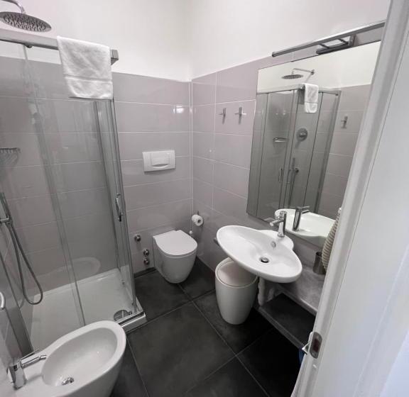 استودیوی لوکس, Residence Star