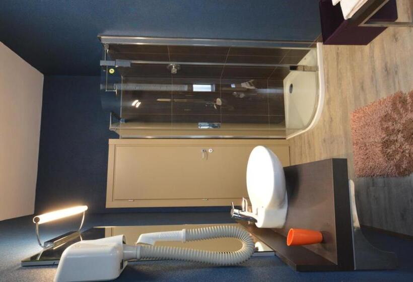 استودیوی لوکس, Residence Star