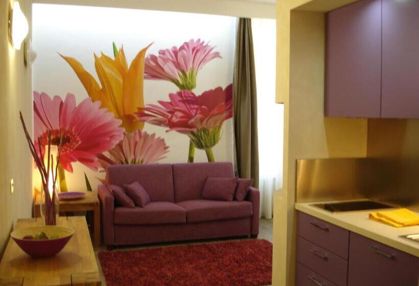 استودیوی لوکس, Residence Star