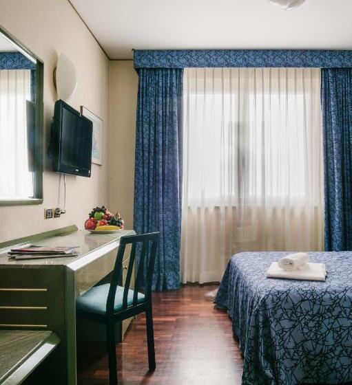 غرفة قياسية, Royal