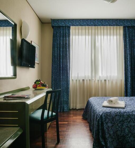 غرفة إقتصادية, Royal