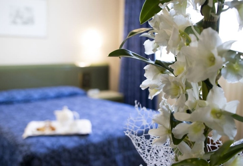 غرفة قياسية, Royal