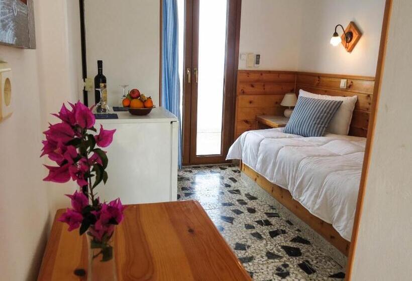 חדר סטנדרטי יחיד עם נוף לים, Spiros Soula Family Hotel & Apartments