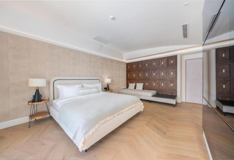 Пентхаус Люкс, Yacht Classic Hotel   Boutique Class