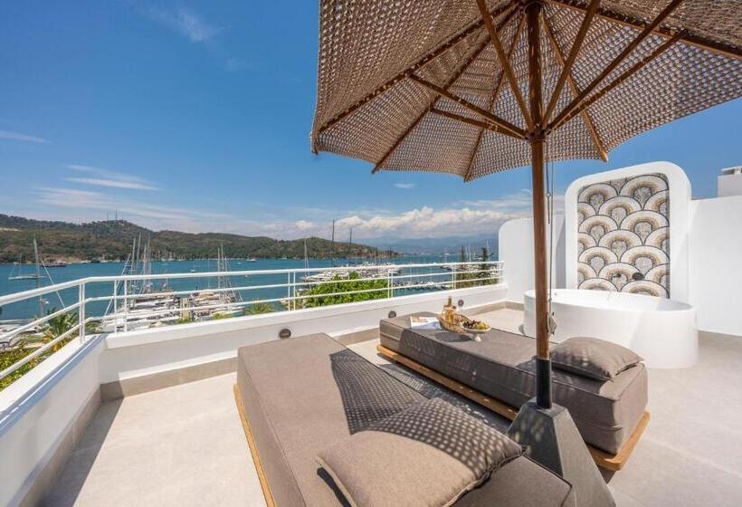 Пентхаус Люкс, Yacht Classic Hotel   Boutique Class