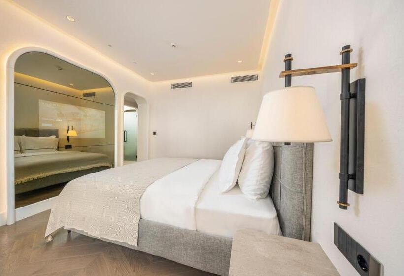 Полулюкс, Yacht Classic Hotel   Boutique Class