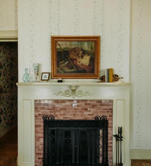 スタンダードルーム, South Shire