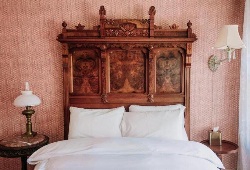 スタンダードルーム, South Shire