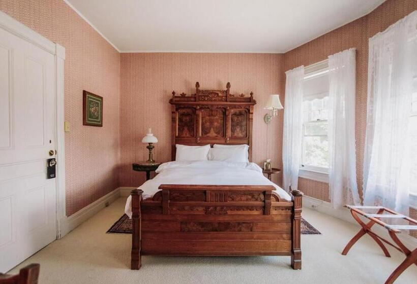 スタンダードルーム, South Shire