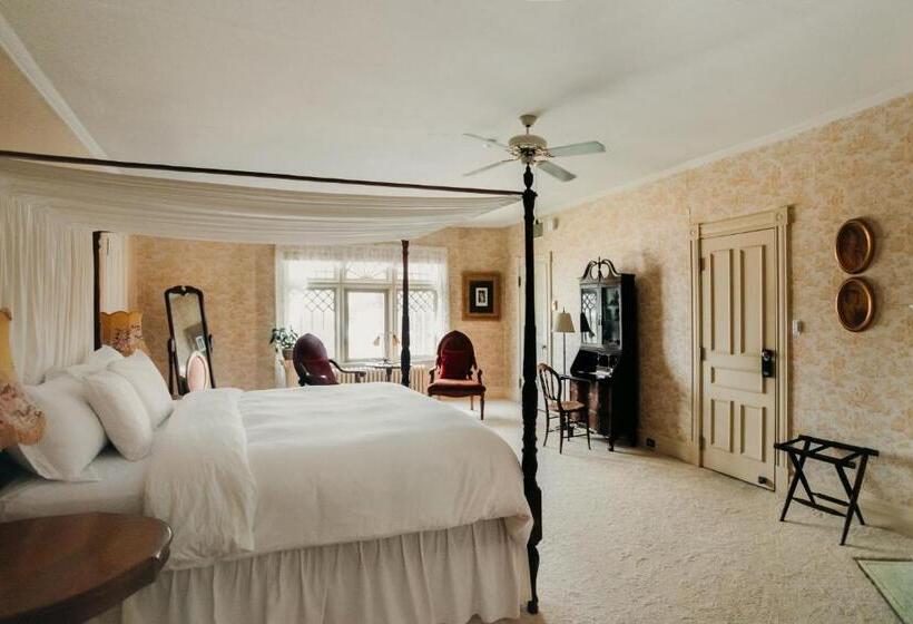 キングサイズベッドのデラックススイート, South Shire