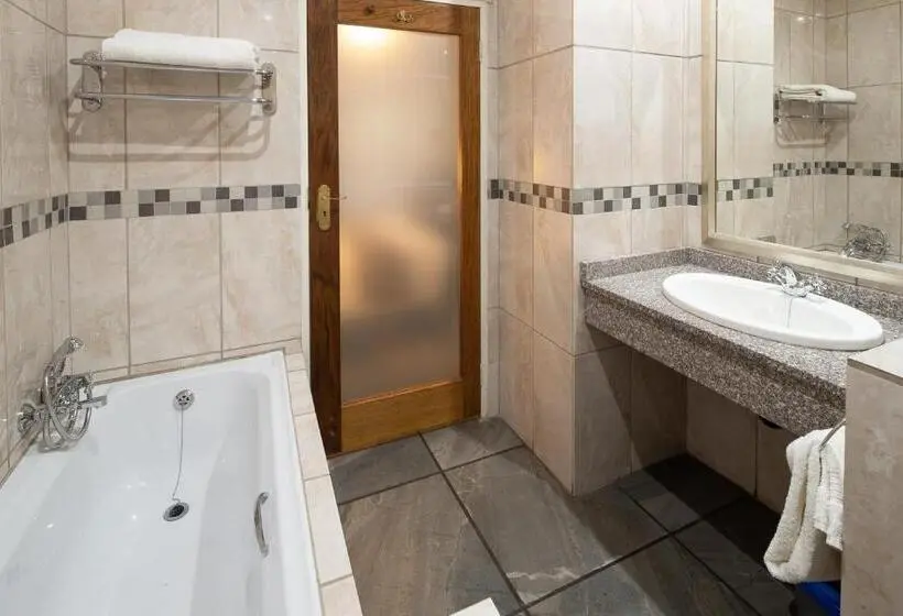 デラックスルーム, Stevenski S Guesthouse