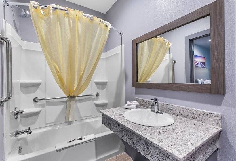 غرفة قياسية سرير كينج لذوى الإحتياجات الخاصة, El Delfin Lodge