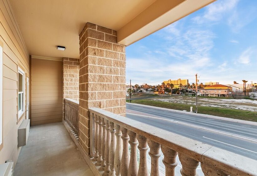 جناح سرير كينج, El Delfin Lodge