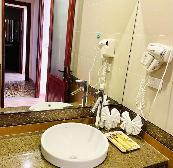 اتاق لوکس با بالکن و چشمانداز دریا, Tuan Chau Havana