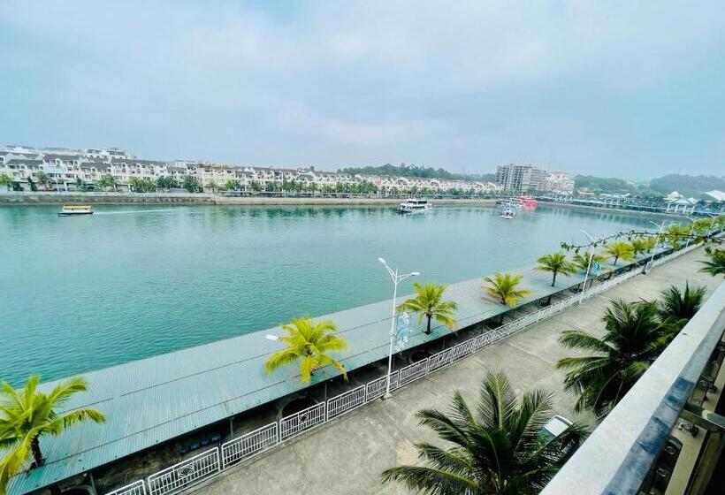 اتاق خانوادگی, Tuan Chau Havana