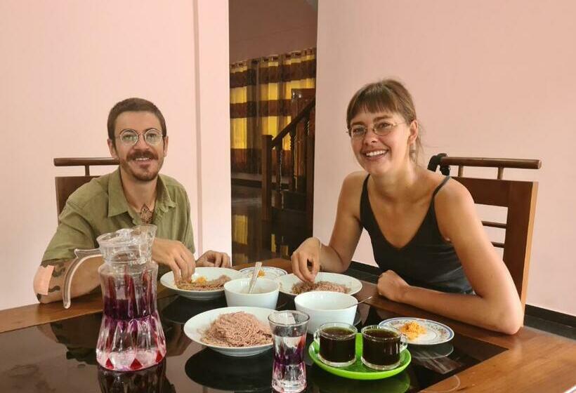 标准三人间, Ashoka Villa