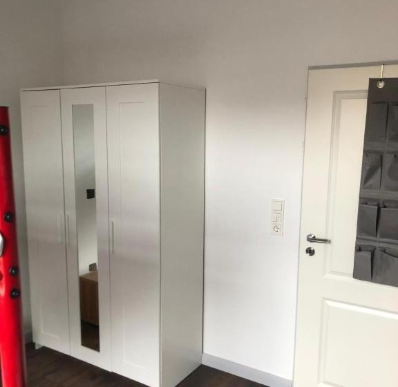 スタンダードトリプルルーム, Haus Pazarcik