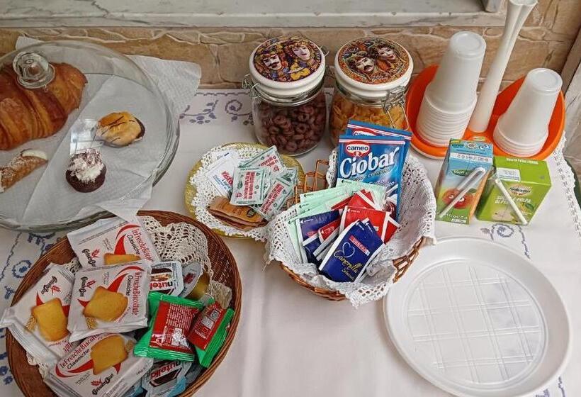 اتاق لوکس سه تخته, Le 3 Dee