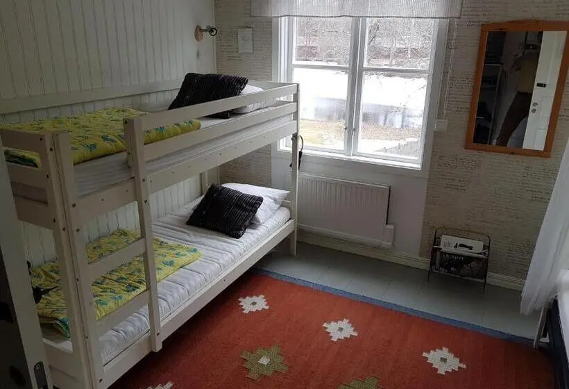 Perhehuone, Lugnet I Oslättfors
