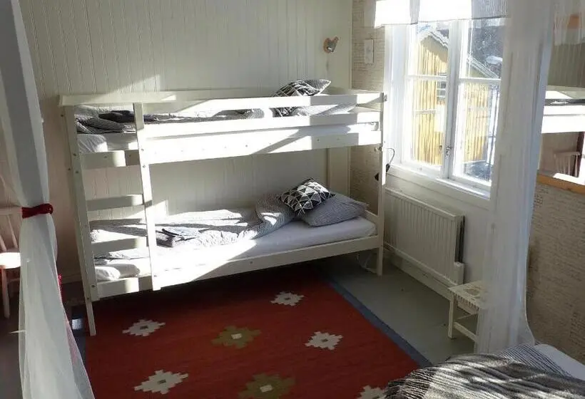 Perhehuone, Lugnet I Oslättfors