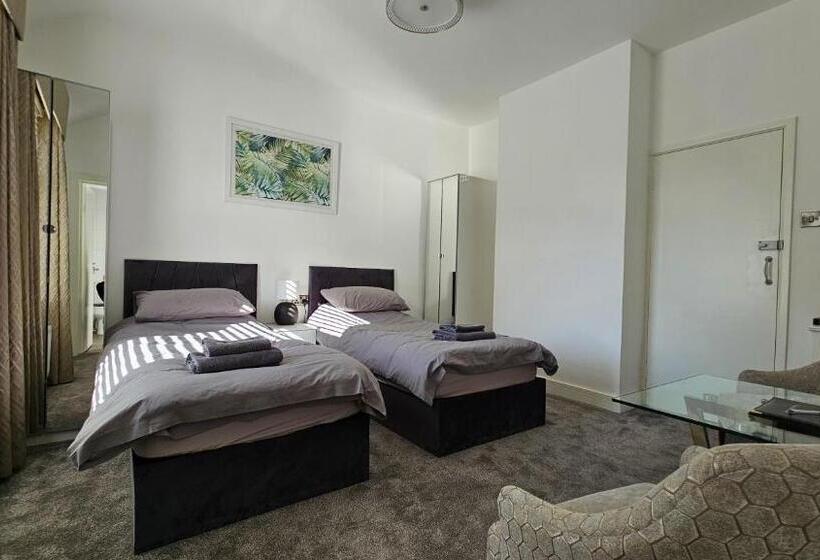 Номер Стандарт, Abbey