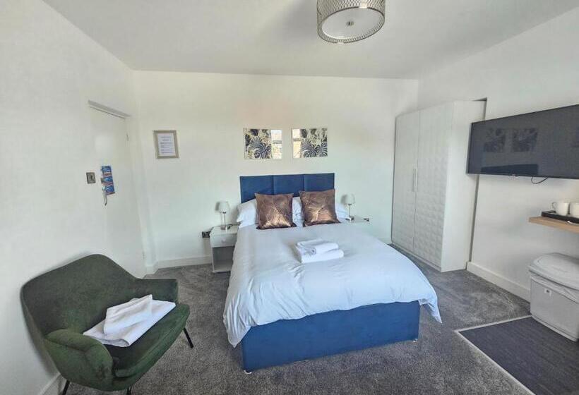 Студия Deluxe, Abbey