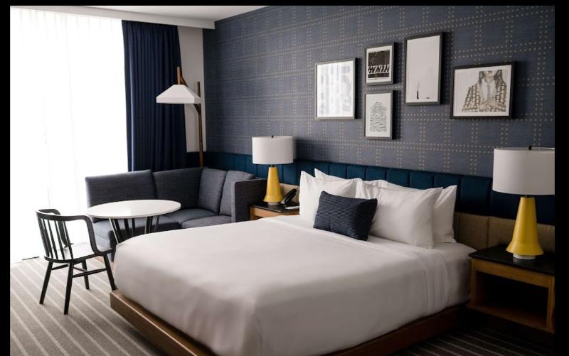 غرفة قياسية سرير كينج, Cambria Hotel Boston Somerville