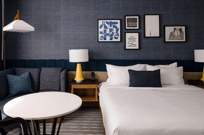 キングサイズベッドのスタンダードルーム, Cambria Hotel Boston Somerville