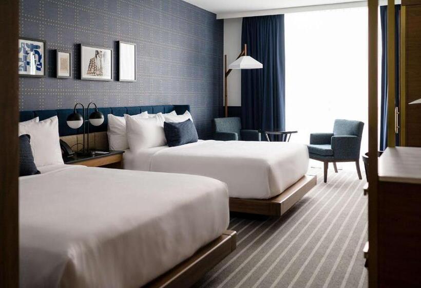 غرفة قياسية رباعية, Cambria Hotel Boston Somerville