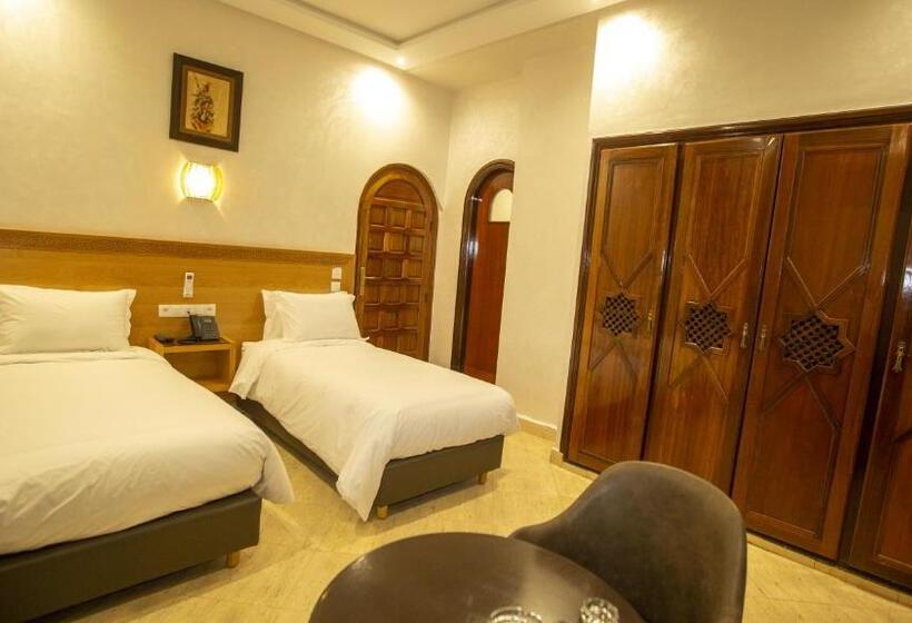 اتاق استاندارد یک نفره, De Paris