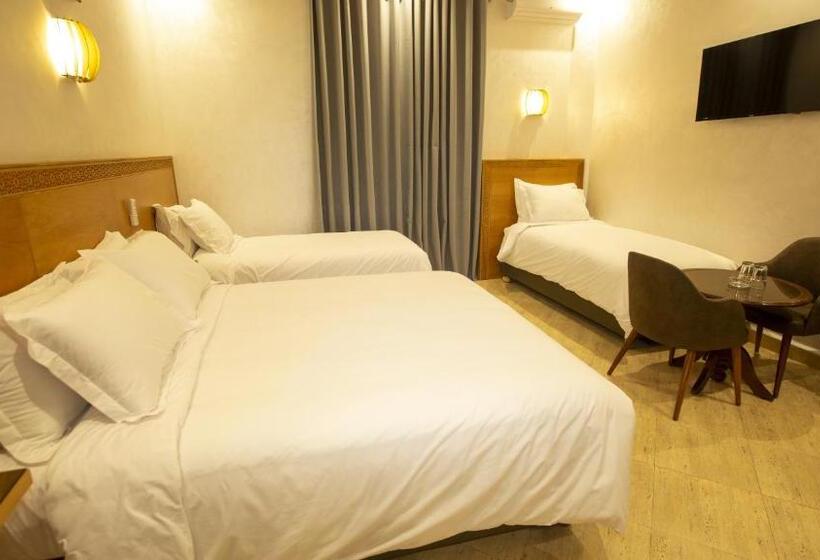 اتاق استاندارد چهار تخته, De Paris