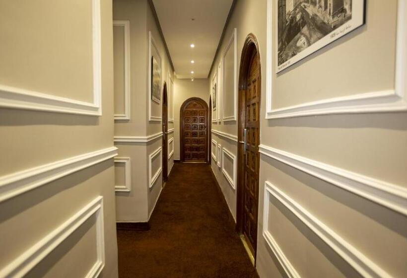 اتاق استاندارد با تخت بزرگ, De Paris