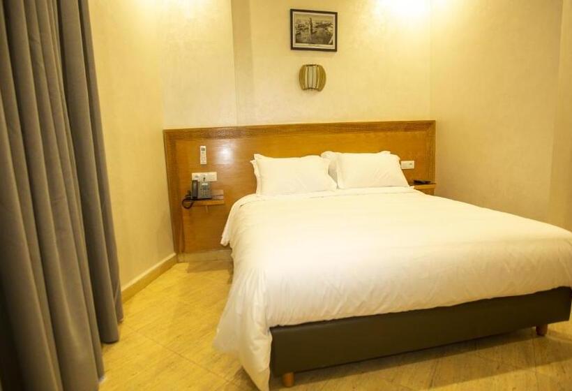 اتاق استاندارد با تخت بزرگ, De Paris