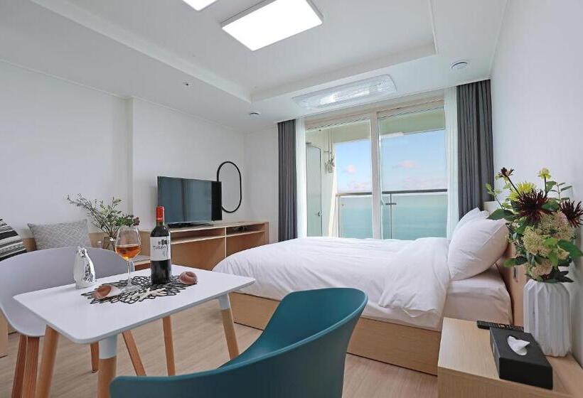 Номер Стандарт Вид на Море, Heavenmark In Sokcho