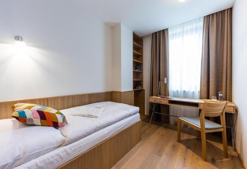 اتاق استاندارد یک تخته با سرویس بهداشتی مشترک, Raj Zdravia