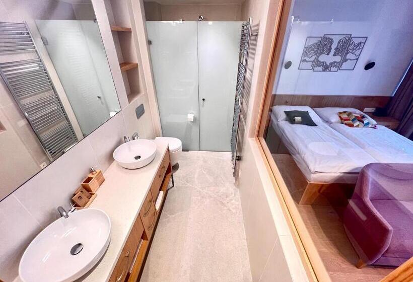 اتاق استاندارد, Raj Zdravia