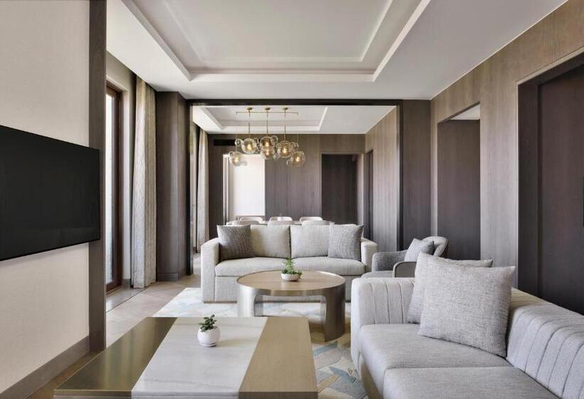 带大床的复式套间, Jw Marriott Hotel Bengaluru Prestige Golfshire Resort & Spa