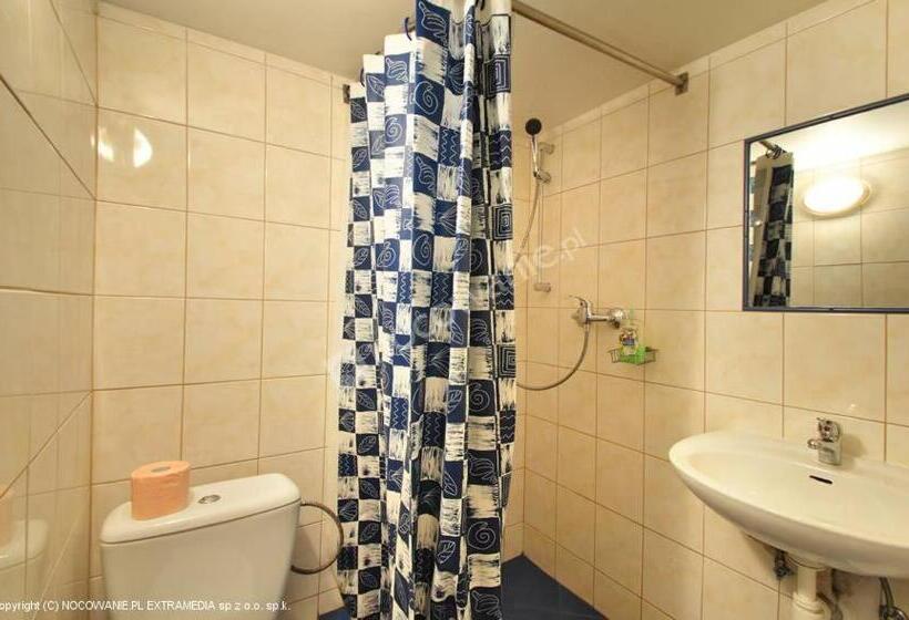 اتاق خانوادگی, Chata Artur