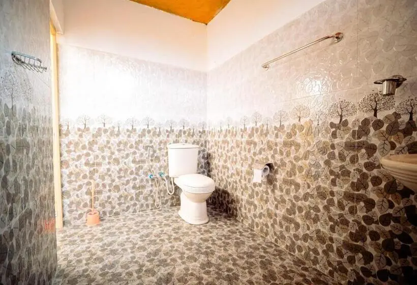 バルコニー付きデラックスルーム, Surfing Guest House